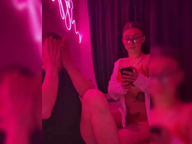 Watch sexy camwhore Ewwawow Ewwawow from BongaCams