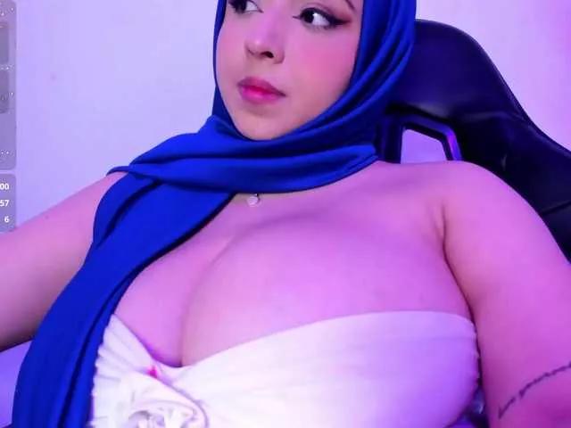 ThanaHaluff on BongaCams 