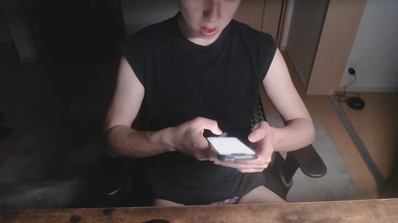 Offline 000ccvv999 on Cam4