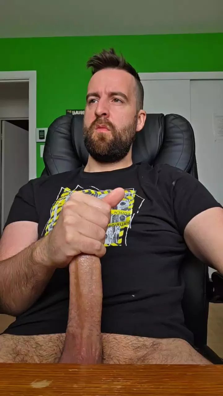 Offline Pauly1988 on Cam4