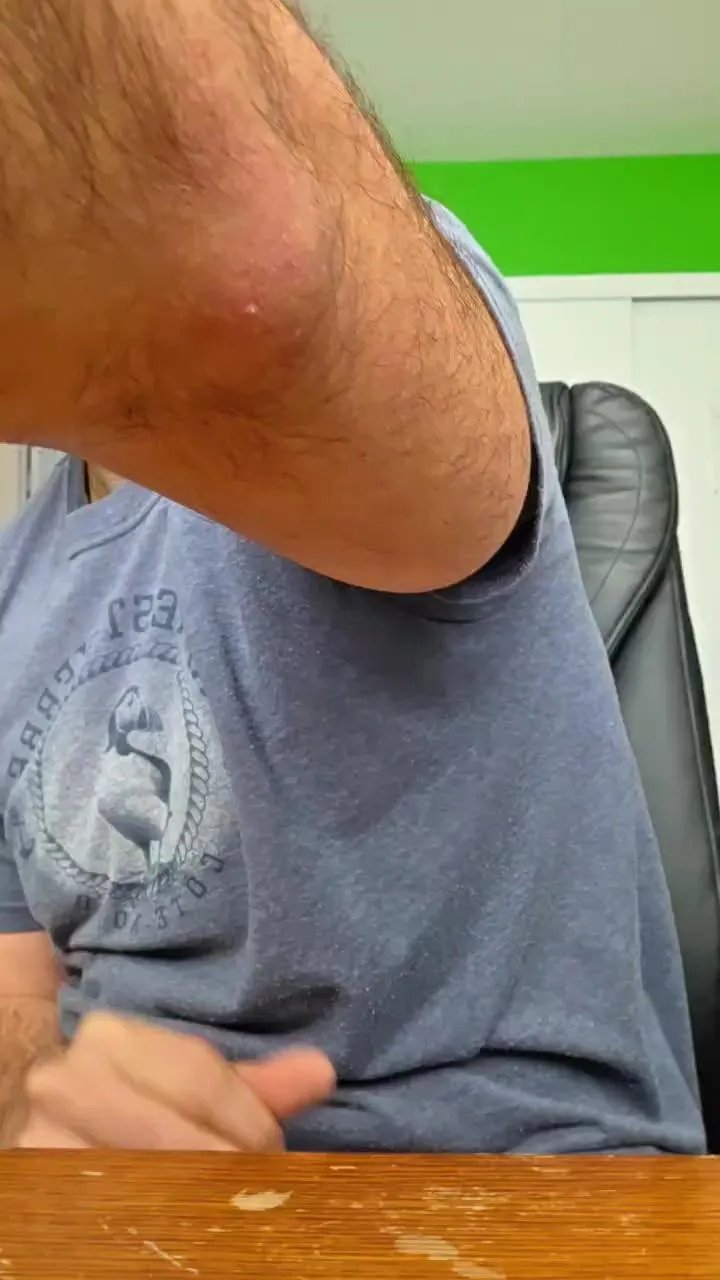 Offline Pauly1988 on Cam4