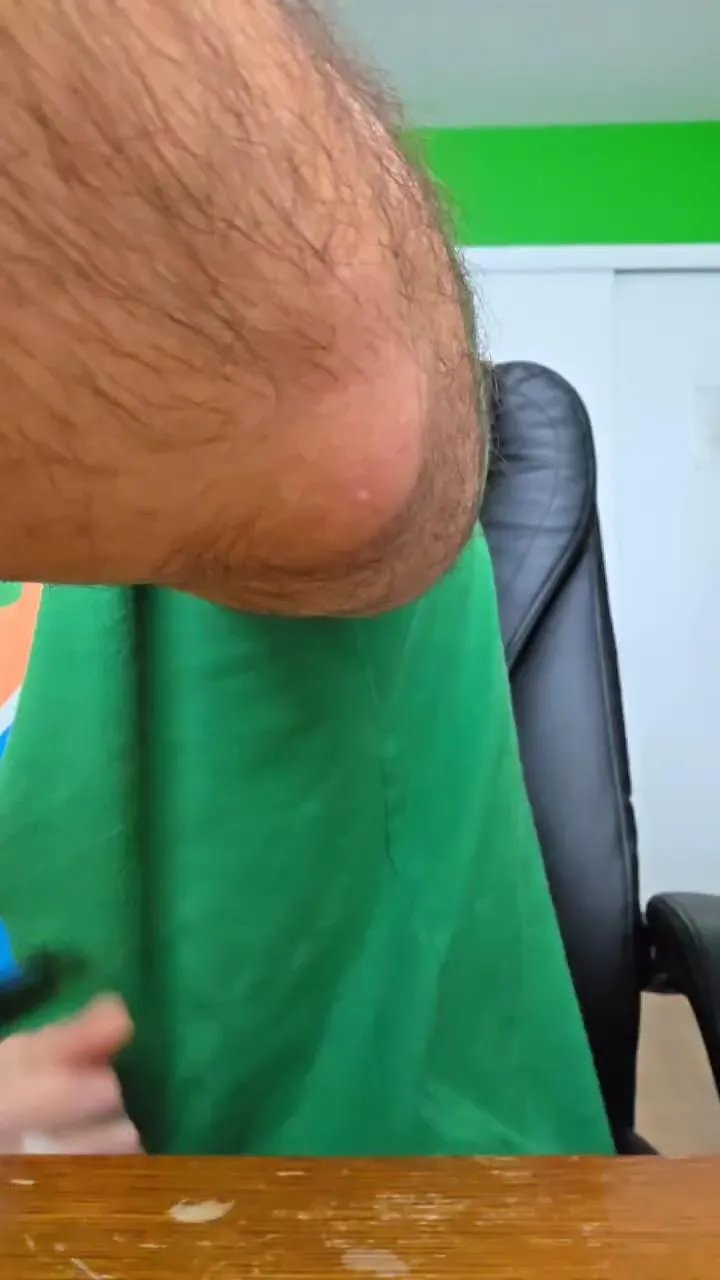 Offline Pauly1988 on Cam4