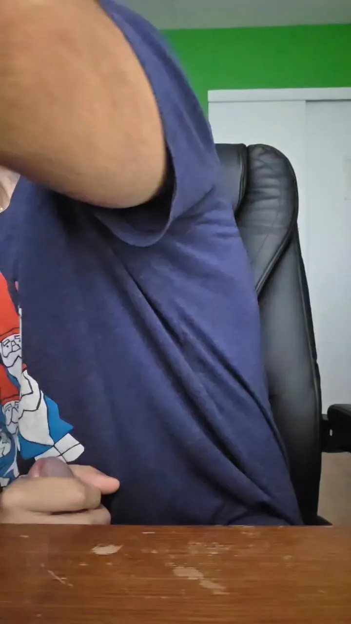 Offline Pauly1988 on Cam4