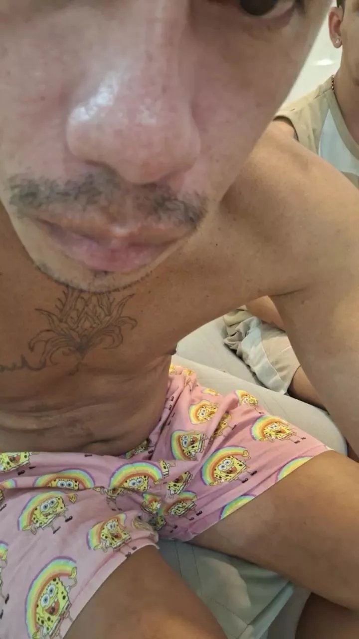 Offline Reis_boyxxx1 on Cam4