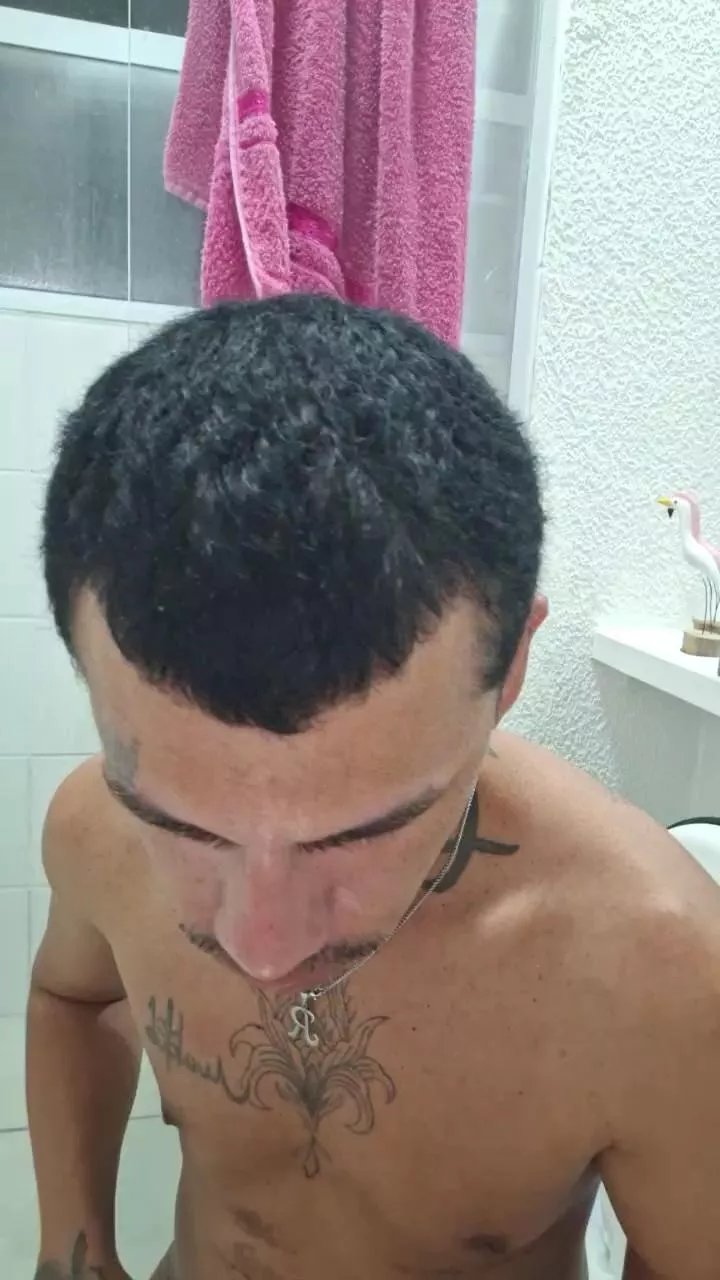 Offline Reis_boyxxx1 on Cam4