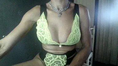 Offline shemale_hot23cm on Cam4