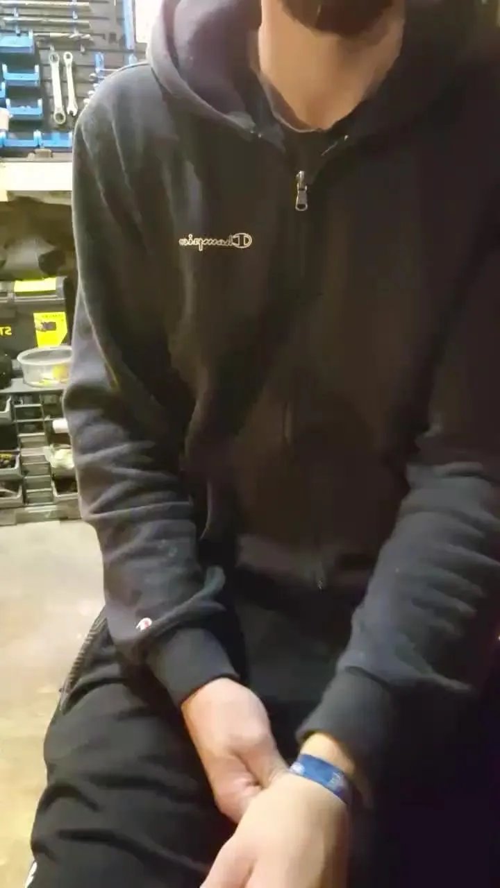 Offline Wiesencoltx on Cam4