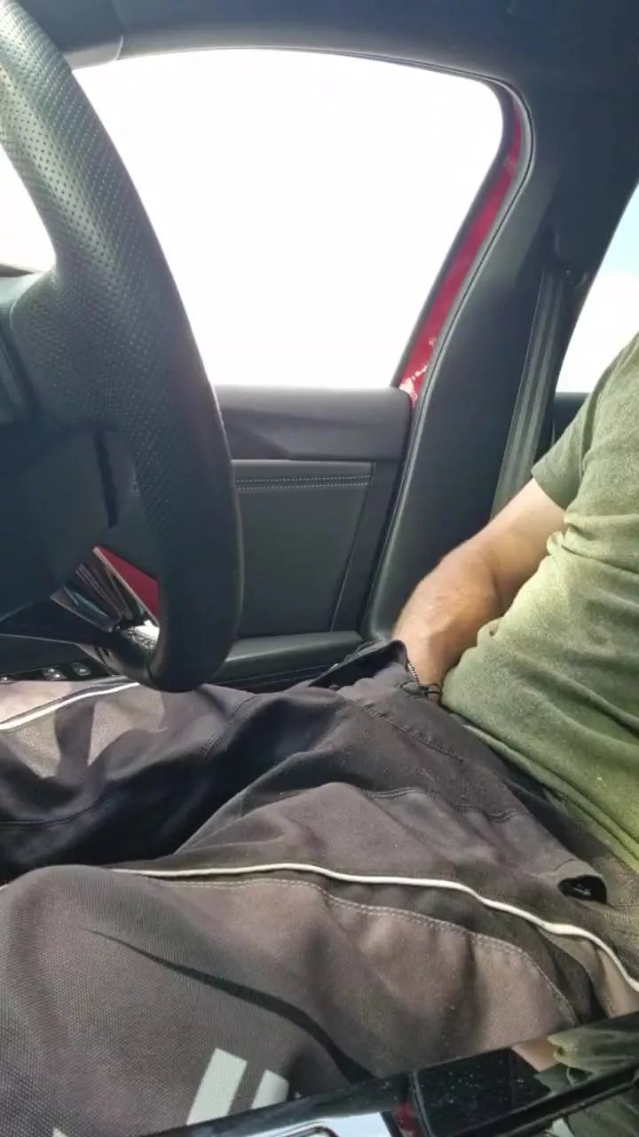 Offline Wiesencoltx on Cam4