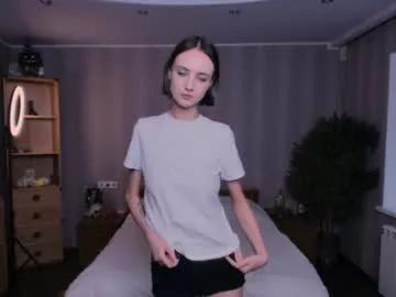 lauratanguy on Chaturbate 