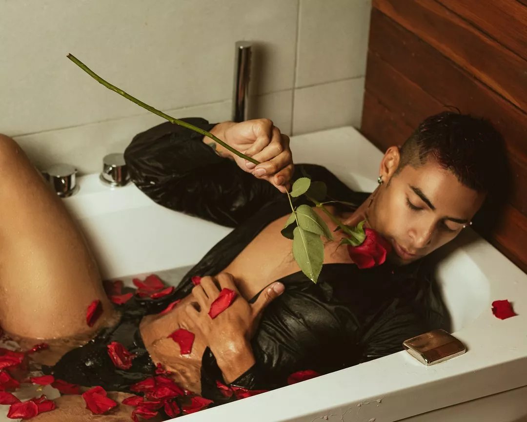 Offline DrakeNeuman on Streamate