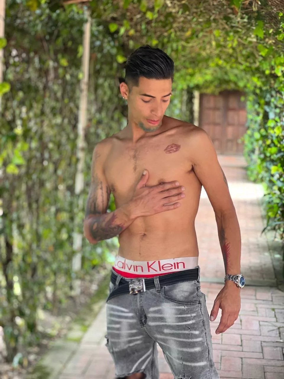 Offline DrakeNeuman on Streamate