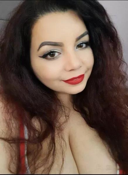 MiryamInes on Streamate 