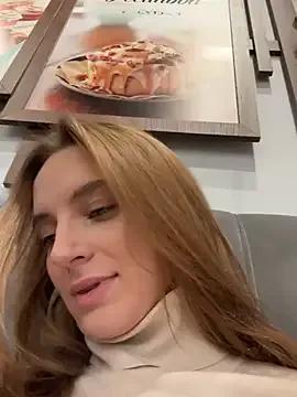 -AngelAri- on StripChat 