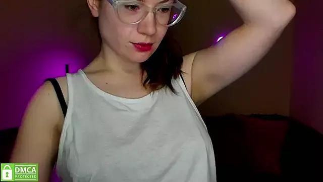 Alicia_redfollow on StripChat 