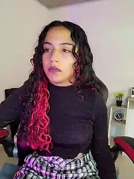 chiqui_20x on StripChat 