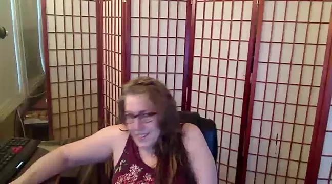 Ireallysquirt on StripChat 